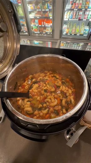 It’s soup season folks! Today we have Minestrone. It’s delicious!🤤 See ya soon. 😎🛒🌱 Open 11am - 7pm daily. WE DELIVER 9am-7pm daily!!! #ffgrocery #foodfightgrocery #delivery #vegan #vegangrocerystore #veganfood #supportsmallbusiness #supportveganbusinesses #pdx #portland #shoplocal #allvegan #shopsmall #vegansofig #vegansoftiktok #veganmarket #plantbased #pdxvegans #portlandvegans #veganpizza #ffgrocerysellshotpizza #pdxpizza #pdxveganpizza #veganwings #vegansoftserve #veganicecream #vegansh