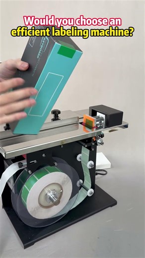 Last week order high efficient right corner labeling machine on different shape label before holiday