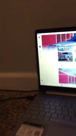 How to connect ￼your PS4 ￼controller using a cable ￼to your Windows laptop ￼