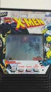 Playing the Tiger Electronics Talking X-Men LCD Game #retrogaming #tigerelectronics #xmen