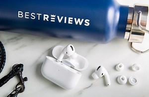 10 pairs of Bluetooth earbuds that last through the day on a single charge