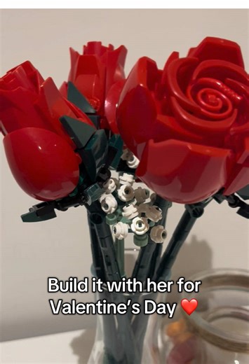 Build a Forever Rose Bouquet with LEGO for Her