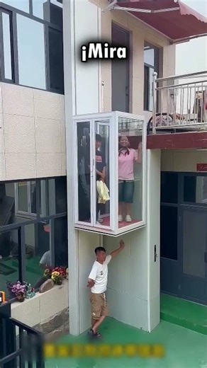 The elevator has a motion sensor!