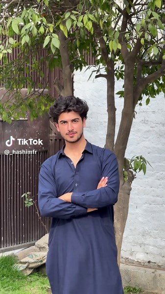 Exploring Hashim Bakht's Creative Edits and Voice