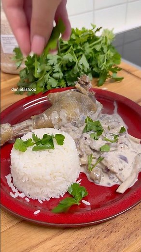 🍗 Creamy Chicken with Mushrooms & Fluffy Rice 🤍 #comfortfood #food #danielasfood