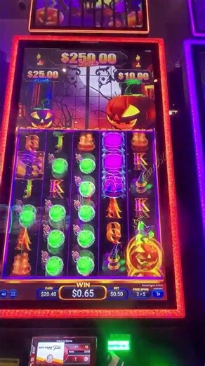 5 free spins on Boo Bucks Slot Machine