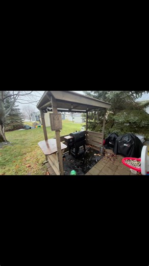 Enjoy this beautiful “warm” Wisconsin day. And essentially rebuilt my #grillzebo for my new Griddle. @Blackstone Griddles @Pit Boss Grills #griddle #pelletgrill #wisconsinweather