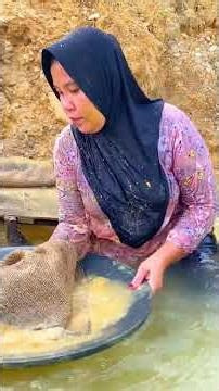 VIRAL❗️❗️❗️WANITA MUDA INI MENEMUKAN JUTAAN EMAS Di TEPI SUNGAI 😱😱 #gold #goldenretriever