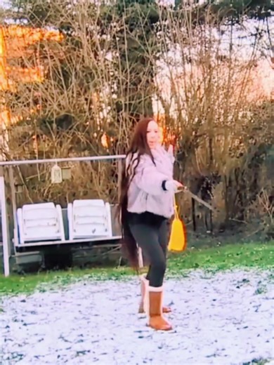 I'm a beginner learning sword Tai Chi 52 yang style, part 2 🇧🇪 - 04/01/2026 #taichi #taichijuan #sword #yangstyletaichi