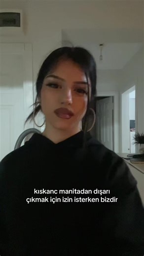 esmerbarbiee (@latinamomyy) adlı kullanıcının orijinal ses - rolland ile oluşturduğu videoları