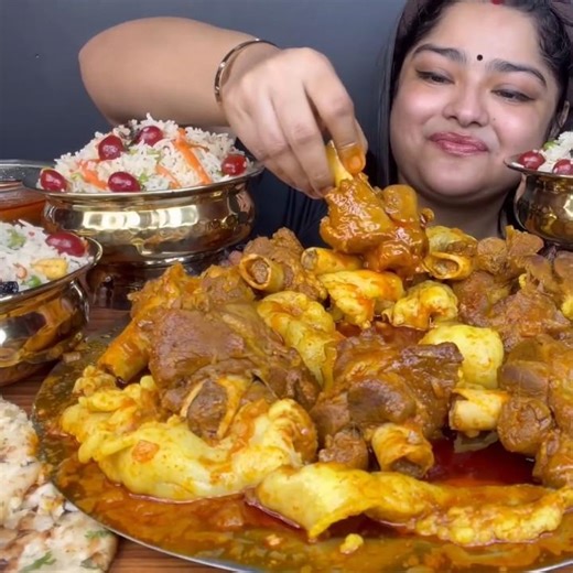 ASMR: EATING SPICY MUTTON CURRY🔥 BASMATI RICE || #shorts #mukbangn#asmreating #mukbangasmr #asmr