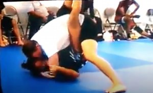 14yr Old Girl Submits 25yr Old Man In Brazilian Jiu-Jitsu Competition