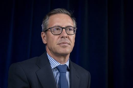 VÍDEO | Entrevista a Alfonso Serrano: «Sánchez es un cobarde moral, político y electoral»