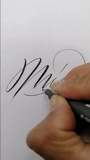 Lettering, escribiendo MIA, #shorts #lettering #caligrafia #calm