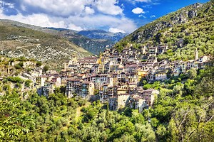 10 Fairy-Tale Hilltop Villages in France