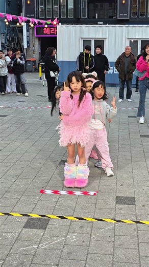 고장난거야?🤣 #조이설 #크림이설 #크림서현의랜덤댄스 #크림서현 #풍차챌린지 #풍차 #돌려 #dance #challenge #랜플 #쇼츠