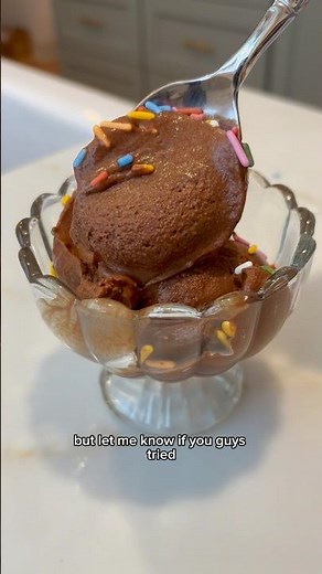 SNOW ICE CREAM?! ❄️🍦Dairy-Free Chocolate Ice Cream recipe is on my blog! #snowday #icecream