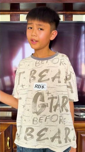 ACC - Bạn sẽ đi đôi dép nào? || Which pair of sandals will you wear?