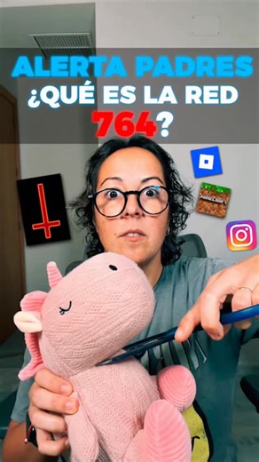 ⚠️ ALERTA URGENTE PARA PADRES: QUÉ ES LA RED 764 ⚠️ Si tu hijo/a juega a Roblox, Minecraft o usa Discord, necesitas ver esto hasta el final. Existe un grupo peligroso llamado “Red 764” (o CVLT) que no busca dinero, busca “fama” a través del caos. 🚩 SEÑALES DE ALARMA EN EL MÓVIL DE TU HIJO: 1. Códigos en biografías como: 764, CVLT o emojis de cruces invertidas. 2. Comportamiento extraño, ansiedad o miedo a enseñar el móvil. 3. Mencionan “retos” que implican hacerse daño o dañar cosas. Estos grup