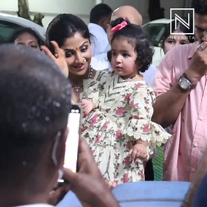 Shilpa Shetty Kundra with her family today at Ganpati Visarjan. Take a look! | Nevanta