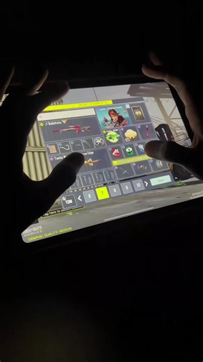 Mastering COD Mobile with My 5 Finger Handcam Technique