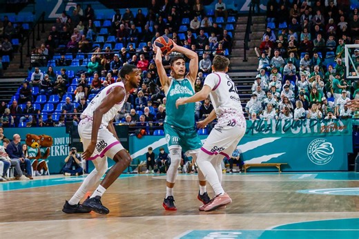 Basket. Elan Béarnais. Thomas Cornely a retrouvé ses jambes et un bel appétit