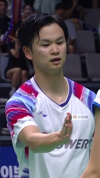 Yuta Watanabe closing the match out in style! #shorts #badminton #BWF