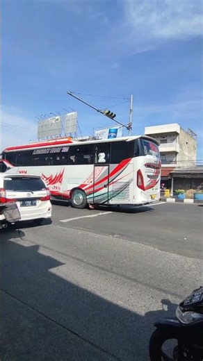 satu unit mpm menuju minang #shorts #mpm #minang #bus #padang #sumatera