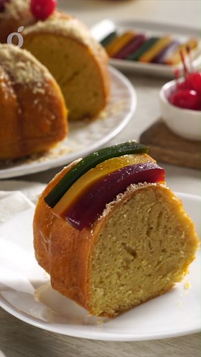 21K views · 495 reactions | Stovetop Three Kings Cake ✨ | kiwilimón recipes | Facebook