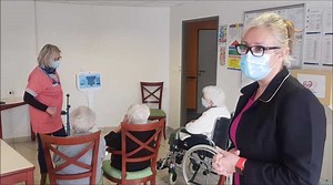 Achicourt : l'ehpad se dote d'un robot Cutii pour ses résidents