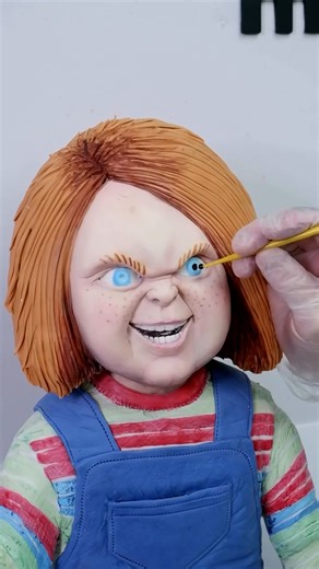 Let’s make a Chucky doll cake for Halloween! 🔪💀 | MetDaan Cakes