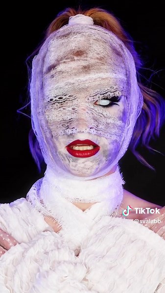 Day 22/31 Days of Halloween : Mummy fron beyond the tomb 🩶✨ #MummyMakeup #LaceMummy #HalloweenTransformation #31daysofhalloween #spookyseason