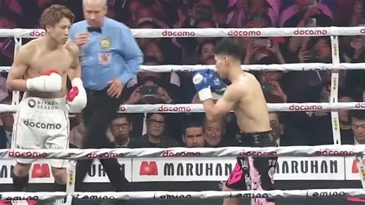 The Japanese “Monster” Naoya Inoue (28-0, 25 KOs), a pound-for-pound king and one of the best in the world, put ALL the belts on the line against Ye Joon Kim of South Korea, nicknamed “Troublemaker Pacquiweather” (21-2-2)… power vs pressure and it ended in an absolutely brutal knockout.