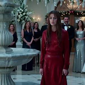 My Family Laughed When I Walked Into My Sister’s Wedding Alone—“She Couldn’t Even Find A Date,” My Father Snapped, Before I Lost My Footing And Splashed Into The Fountain. The Guests Cheered. I Smiled Through The Water And Said, “Remember This Moment.” 20 Minutes Later, My Low-Key, High-Profile Husband Arrived—And They All Went Pale. The doors hadn’t even clicked shut when I felt it: the room noticed I came in alone. Not a hush—just that ripple of attention that travels faster than music. Someon