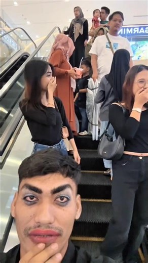 filter face funny prank escalator 😂 #prank #funnyshorts #funnyvideos #funny #comedy #foryou #fun