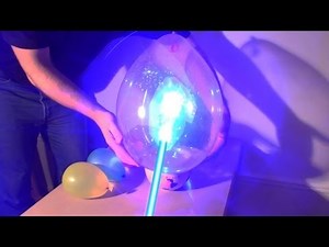 💦🎈 1000mW blue laser destroys water balloon inside another balloon!