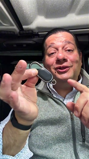 Stop losing your keys! Get this Miroddi Keychain Tracker ASAP! #tinoreviews #keychaintracker #findmy