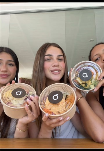 taste test de los mejores pokes de @Black Poke by Coqui !!! #creatorsearchinsights2025 #tastetest #poke #coquicastillo #blackpoke
