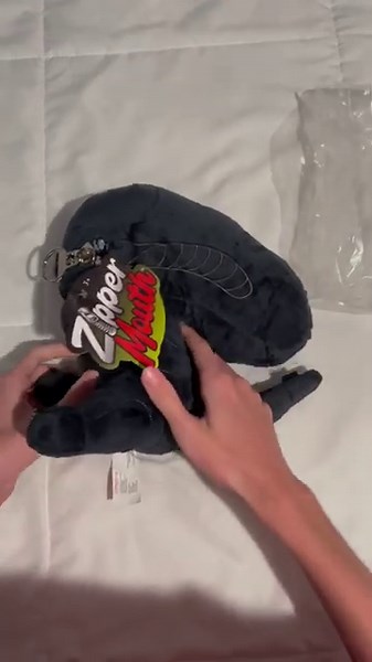 Best purchase in a while! #alien #zippermouth #plush #xenomorph #movie #cute #monster #unboxing #buy