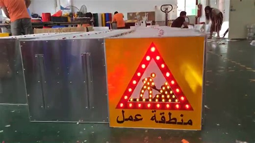 Solar Powered Led Flashing Outdoor Traffic Road Warning Sign Board