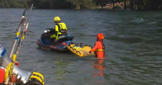 Sulla "spiaggia" di Medolago: proibito tuffarsi nell'Adda, ma nessuno rispetta il divieto