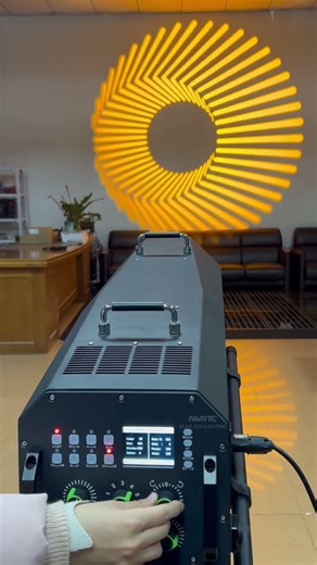 1200W LED Follow Spot Light with Pattern Projection for Event Lighting