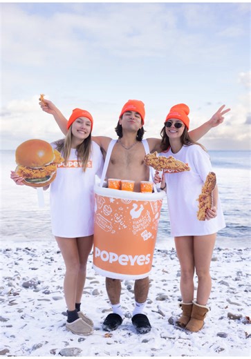 Happy New Year! Freezing temps, fearless dips and Popeyes’ new Big Dippin’ Sauces at the 2026 Courage Polar Bear Dip. The Big Dippin’ Signature Sauce understood the assignment. @Popeyes Canada @Courage Polar Bear Dip #Popeyes #polarbeardip #AD