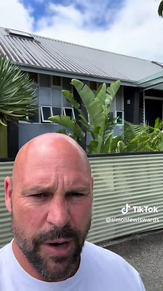 Simon Lewis Wards (@simonlewiswards)’s videos with original sound - Simon Lewis Wards