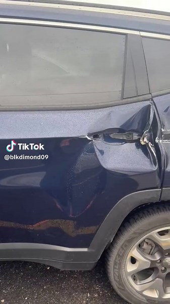 My friend got hit by a trailer and the trailer took off this was between exit 207 trailer exited 198 .35N San Marcos . She says the trailer has 3 giant red words, company name. But she didn't get to see it clearly. . She made a police report plate# 8142-3J needs to find out state name . Which is what the police are asking for . This happened around 3:15 pm.if y'all see this trailer pls @gabbyferrer55 thank you #Texas #sanmarcostx