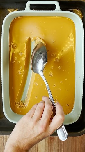 293K views · 3.4K reactions | Two cans of condensed milk. One tray. Two (or three) splashes of Baileys. It’s the easiest and sweetest trick in the world! Click the link in our Instagram bio for the full recipe or Google “Taste easy Baileys condensed milk caramel”. Recipe by @tiffanylouisepage #caramel #condensedmilk #condensedmilkrecipes #baileys #easydessert #easydesserts | Taste.com.au | Facebook