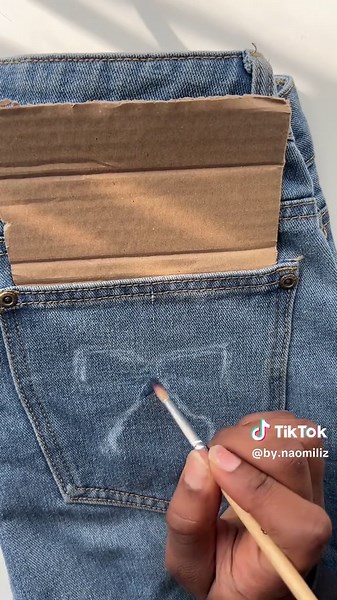 DIY Bleached Jeans: Aesthetic Fashion Tutorial