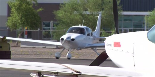 Mesa neighbors back Falcon Field landing fees, citing airport noise growth