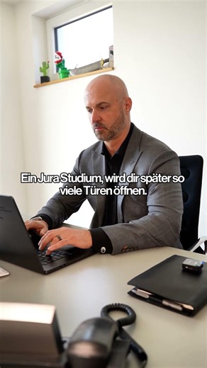 Ein Jura Studium wird dir später so viele Türen öffnen.