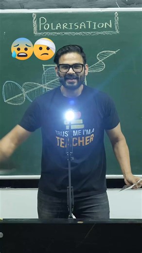Palarisation samjha #experiment #crafting #howtotiktok #LearnOnTikTok #support #plzunfrezemyaccount #plzdontunderviewsmyvedios